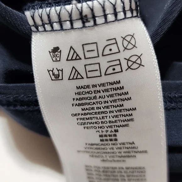 Michael Kors Cold Shoulder With Gold Chain Strap. 3/4 Sleeves. Size L - Picture 6 of 14